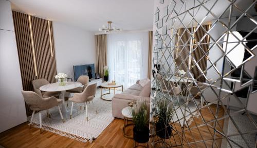 Deluxe One-Bedroom Apartment with City View