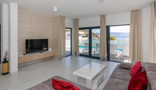 Three-Bedroom Vacation Home 