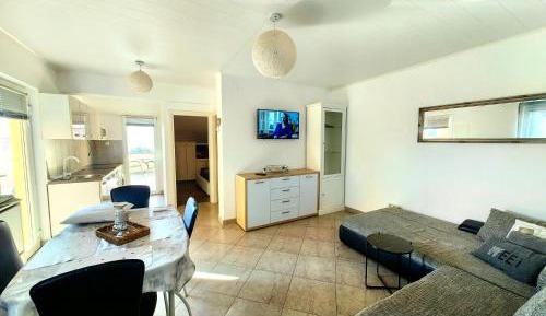 One-Bedroom Apartment with Sea View