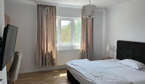 Apartment with Garden View