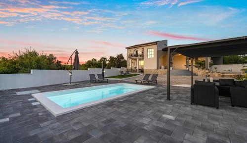 Four-Bedroom Vacation Home
