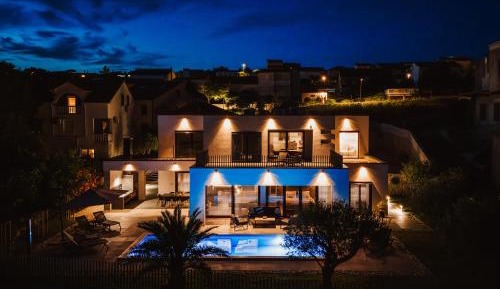 Villa with Sea View