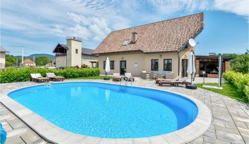 Four-Bedroom Vacation Home