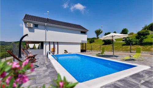 Two-Bedroom Holiday Home