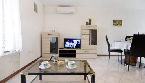 One-Bedroom Apartment with Terrace