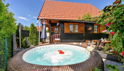 Three-Bedroom Vacation Home 