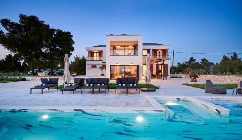 Four-Bedroom Vacation Home