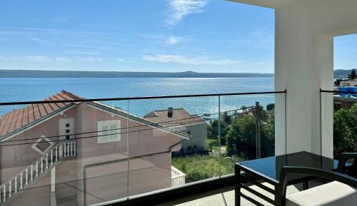 One-Bedroom Apartment with Sea View and Terrace