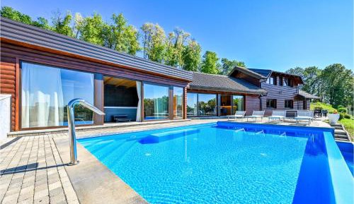Four-Bedroom Vacation Home