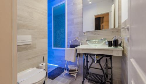 Luxury Studio Apartment