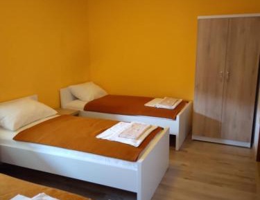 Triple Room with Balcony and Garden View