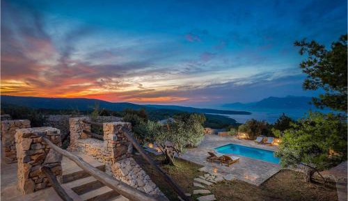 Four-Bedroom Vacation Home