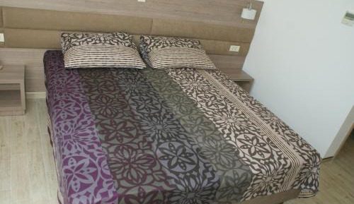 One-Bedroom Apartment with Terrace
