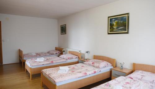 Classic Quadruple Room