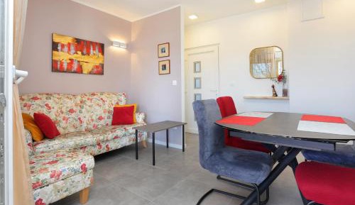 One-Bedroom Apartment with Terrace