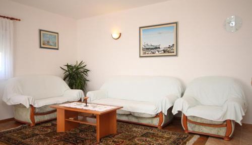 Three-Bedroom Apartment with Terrace and Sea View