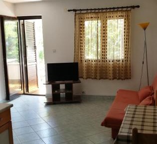 One-Bedroom Apartment with Terrace