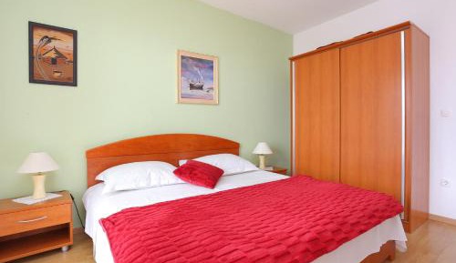Three-Bedroom Apartment with Terrace and Sea View