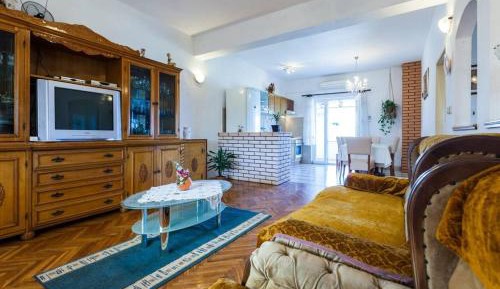 Two-Bedroom Apartment with Terrace and Sea View