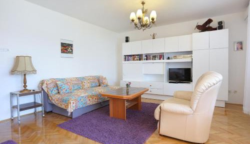 Two-Bedroom Apartment with Balcony and Sea View