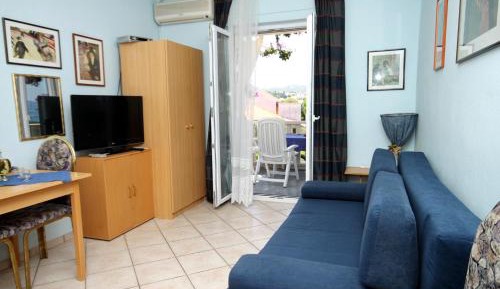 One-Bedroom Apartment with Terrace and Sea View
