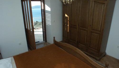 One-Bedroom Apartment with Terrace and Sea View
