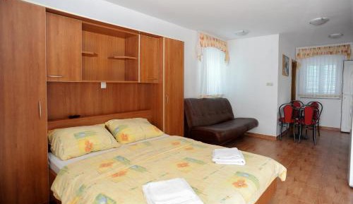 Studio with Terrace and Sea View