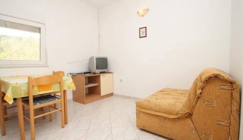 One-Bedroom Apartment with Terrace