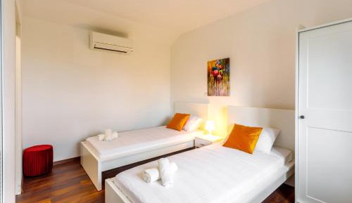 One-Bedroom Villa