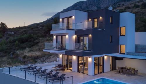 Villa with Sea View