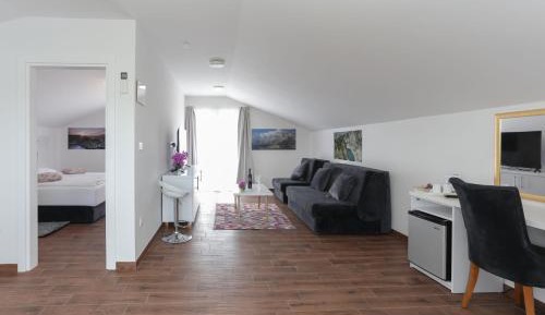 One Bedroom Apartment with Balcony