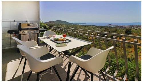 Apartment with Sea View