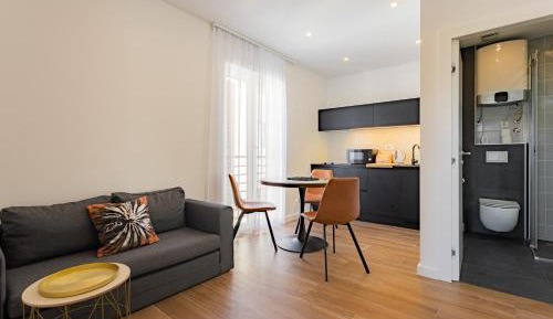 One-Bedroom Apartment