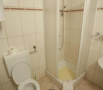 Twin Room with Private Bathroom