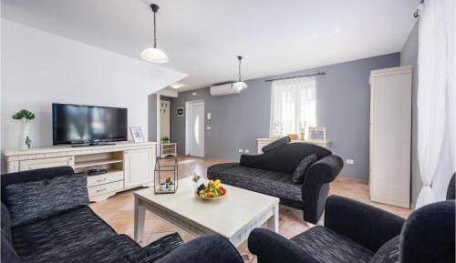 Three-Bedroom Vacation Home 