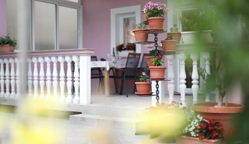 One-Bedroom Apartment with Sea View - Ground Floor