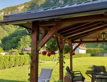 Quadruple Room with Mountain View
