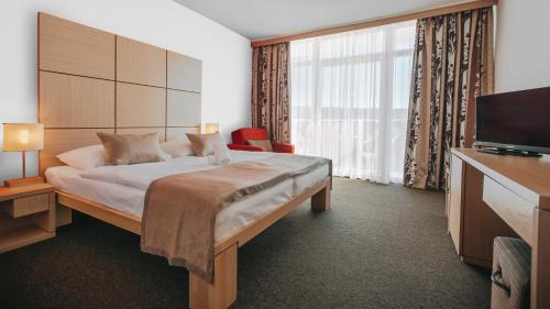 Superior Double Room with Balcony