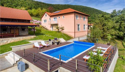 Four-Bedroom Vacation Home