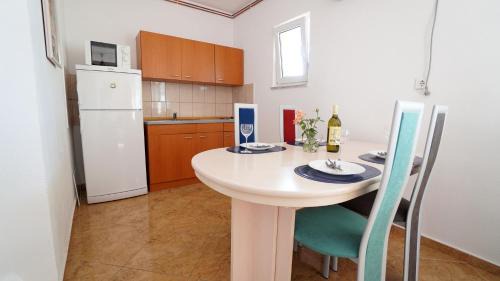 Studio Apartment with Sea View