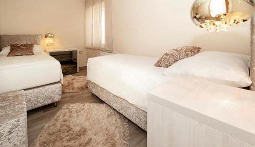 Luxury Suite with Sea View