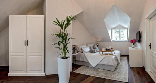 Junior Suite with Balcony