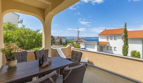 One-Bedroom Apartment with Balcony