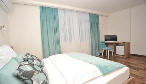 King Room with Mountain View