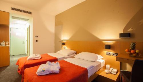 Classic Double or Twin Room with extra bed