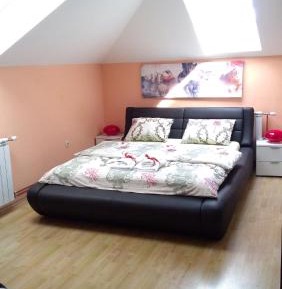 Triple Room with Shared Bathroom