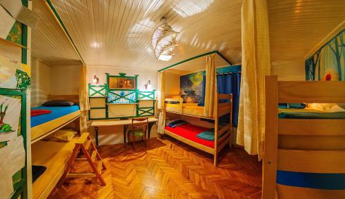 6-Bed Mixed Dormitory Room