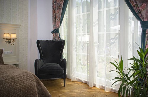 Avrig Hotel | Palatul Brukenthal Avrig
