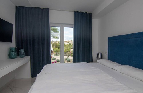 Krk House | Nice Home in Krk With 8 Bedrooms, Wifi and Outdoor Swimming Pool