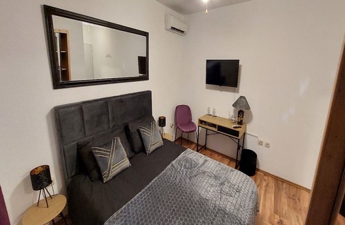 Cres House | Rooms Argo